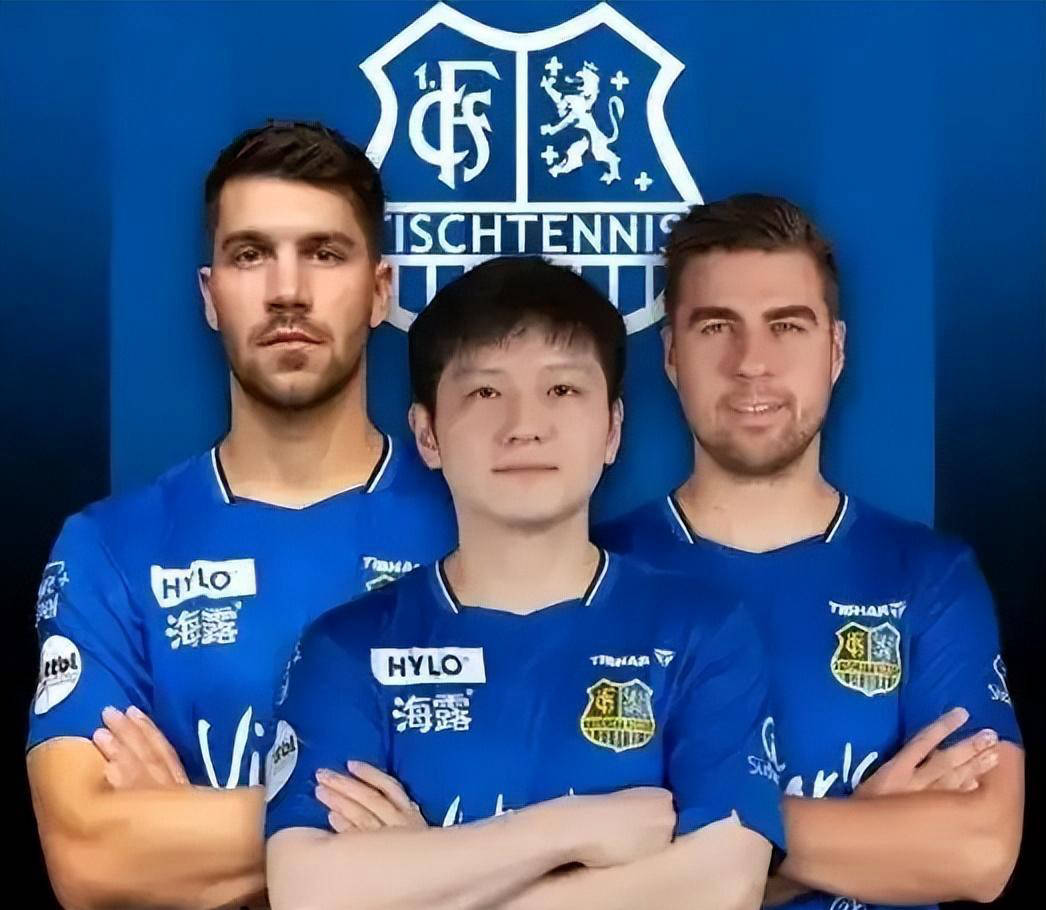 更是自费陪, 从八一队转