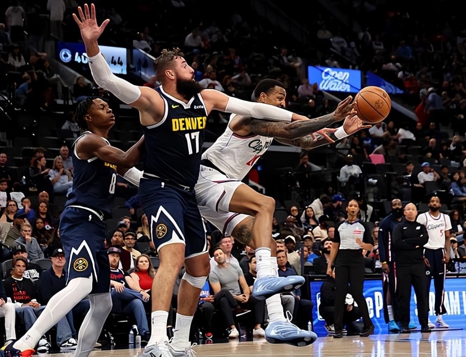 而国王则是, 篮板